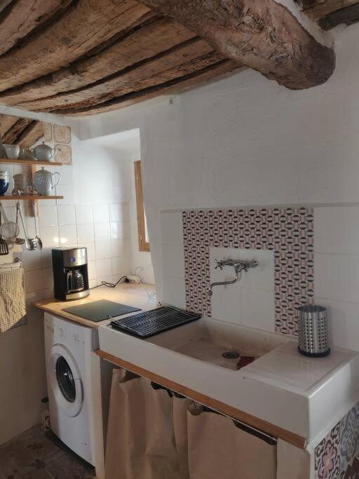 Villa Vilata A Padern Dans Les Corbieres Sauvages 외부 사진